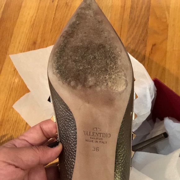 Valentino Rockstud 85mm Pebbled Leather Pump - Picture 13 of 16